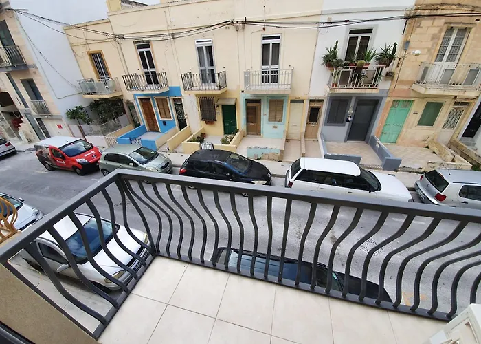 Cosy Close To Seafront A/C & Free W-Ifi